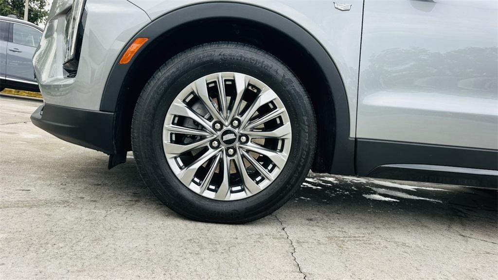 used 2024 Cadillac XT4 car, priced at $33,112