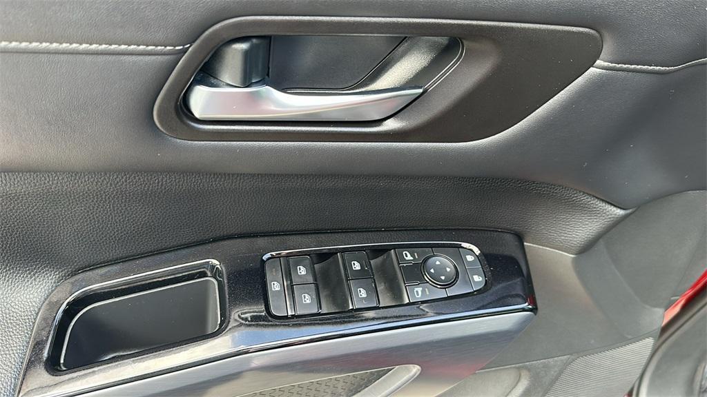 used 2022 Nissan Pathfinder car, priced at $26,988