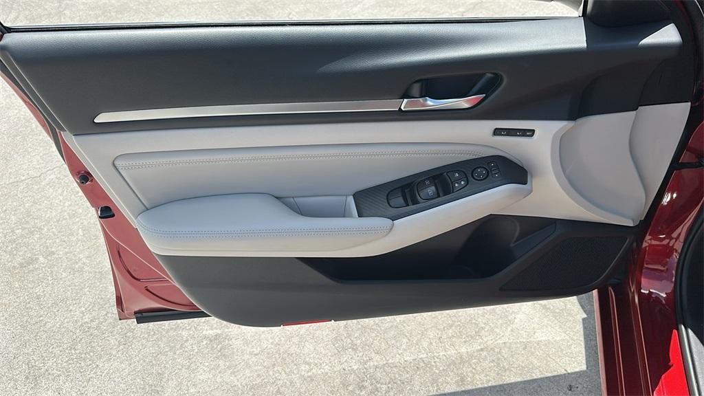 used 2019 Nissan Altima car, priced at $20,999