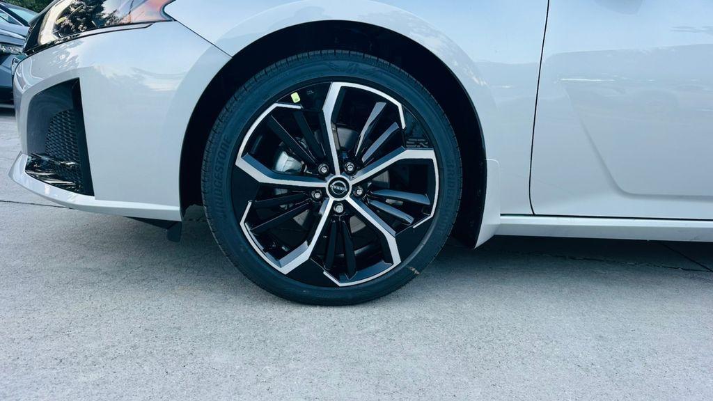 new 2025 Nissan Altima car, priced at $28,289