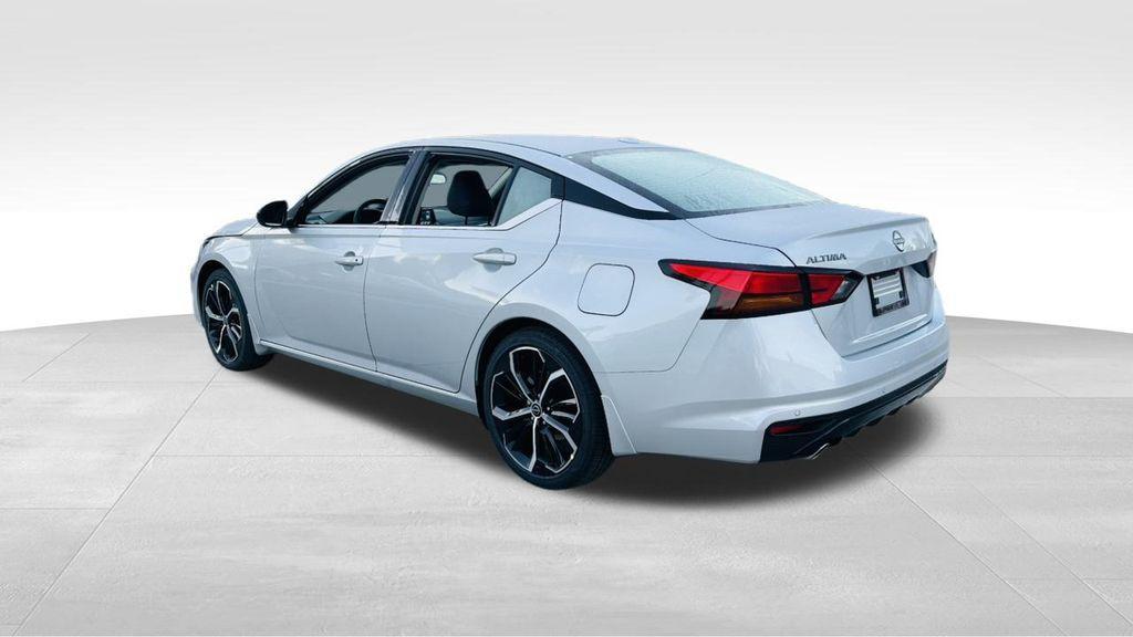 new 2025 Nissan Altima car, priced at $28,289
