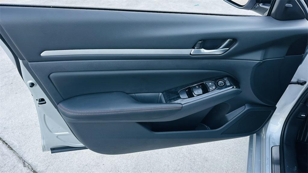 new 2025 Nissan Altima car, priced at $29,489