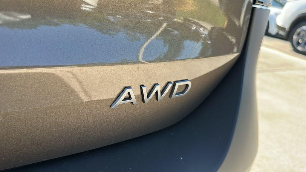 new 2025 Nissan Kicks car, priced at $25,567