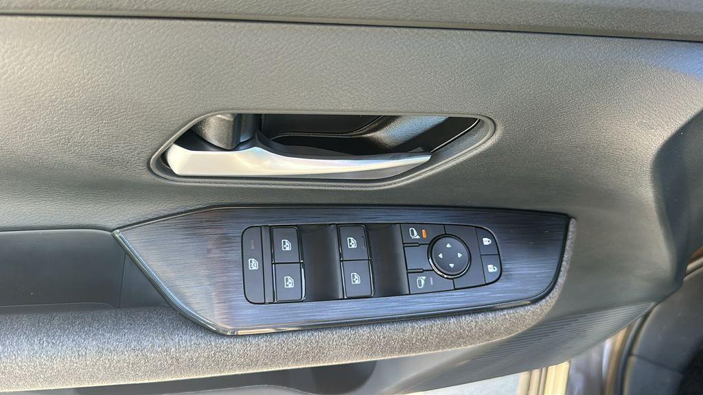 new 2025 Nissan Kicks car, priced at $25,567