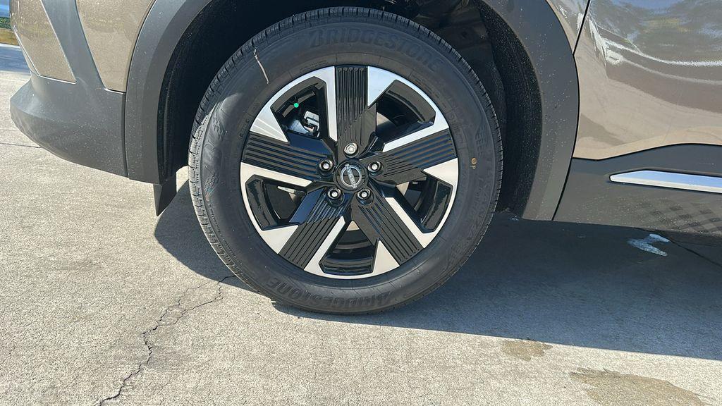 new 2025 Nissan Kicks car, priced at $25,567