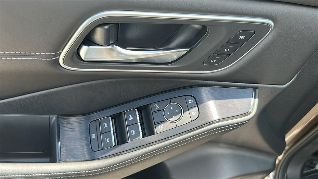 new 2025 Nissan Rogue car, priced at $41,461