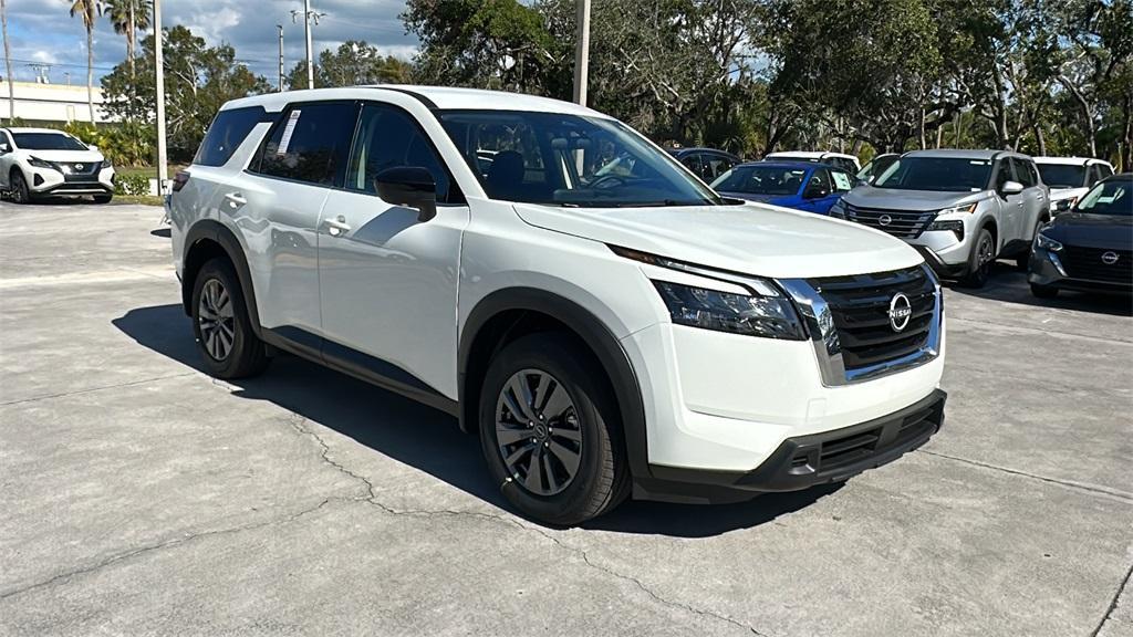 new 2024 Nissan Pathfinder car, priced at $29,562