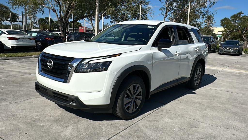 new 2024 Nissan Pathfinder car, priced at $30,341