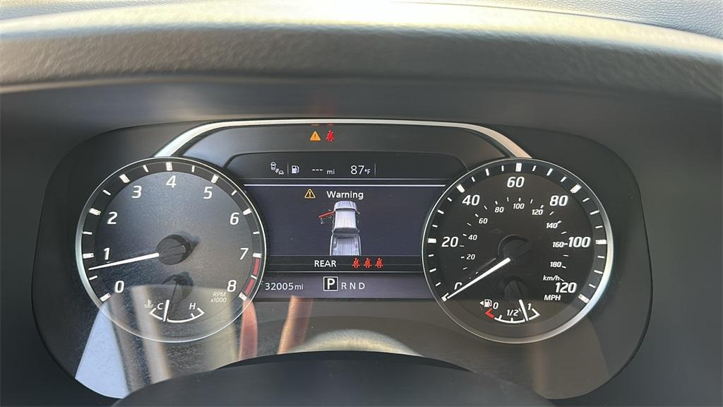used 2023 Nissan Frontier car, priced at $25,999