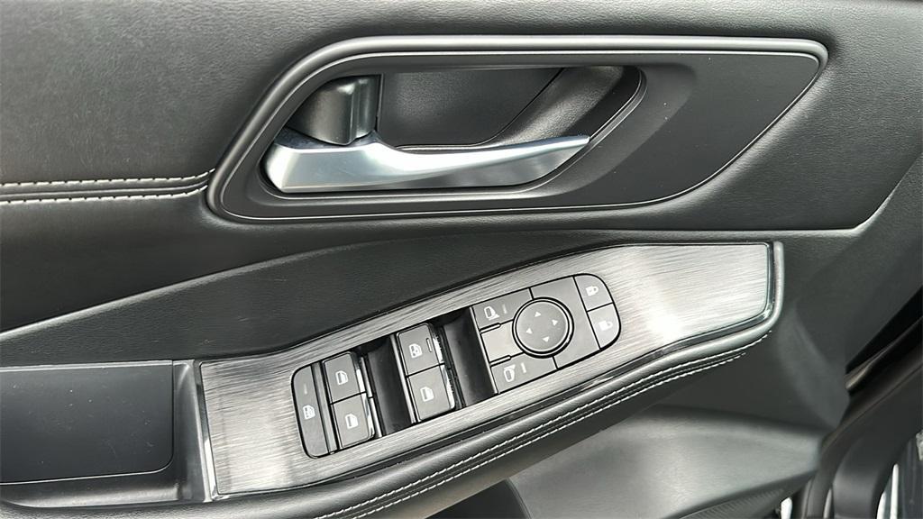 used 2022 Nissan Rogue car, priced at $21,400