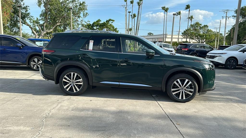 new 2025 Nissan Pathfinder car, priced at $49,596