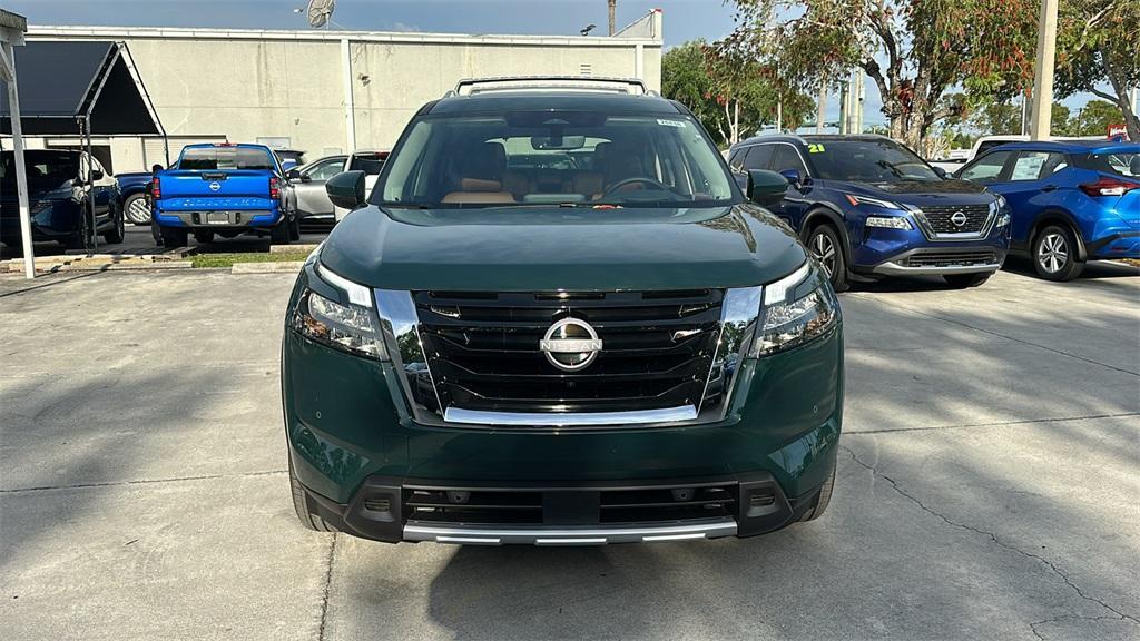 new 2025 Nissan Pathfinder car, priced at $49,596