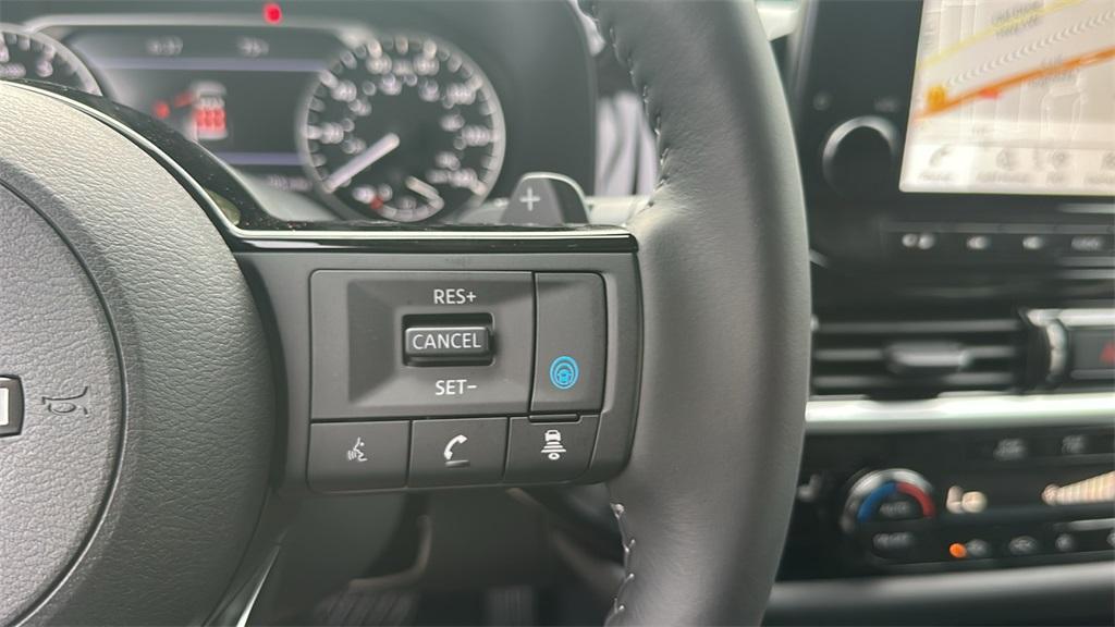 new 2025 Nissan Pathfinder car, priced at $36,327