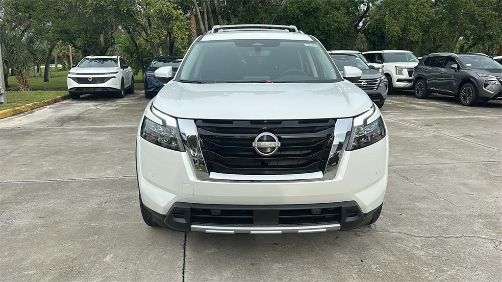 new 2025 Nissan Pathfinder car, priced at $36,327