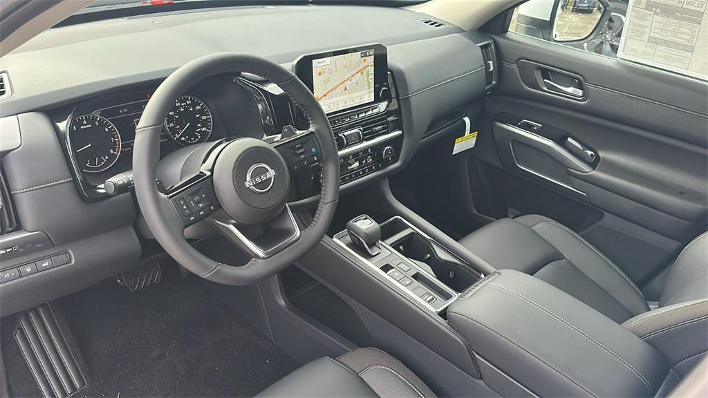 new 2025 Nissan Pathfinder car, priced at $36,327
