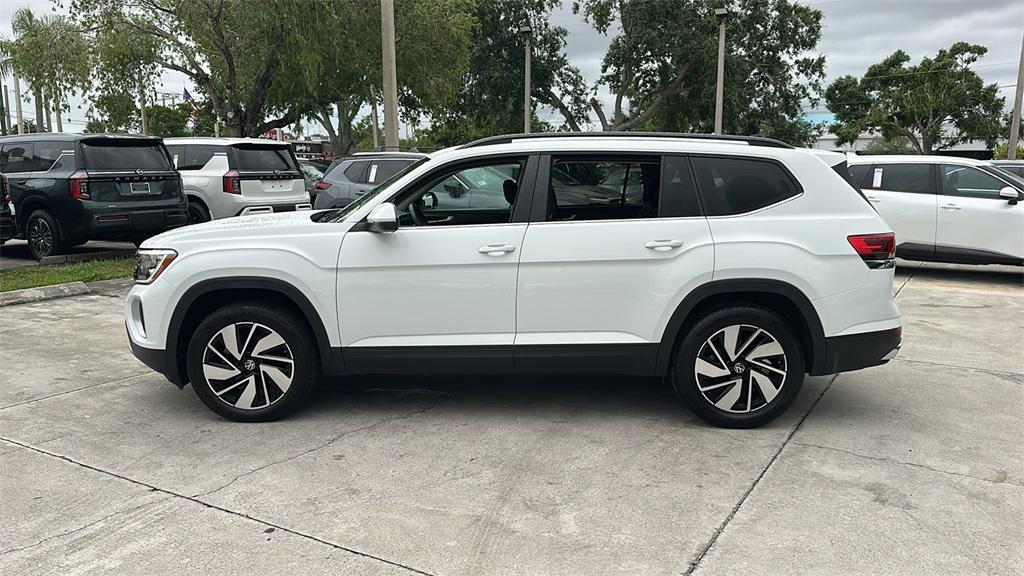 used 2024 Volkswagen Atlas car, priced at $30,895