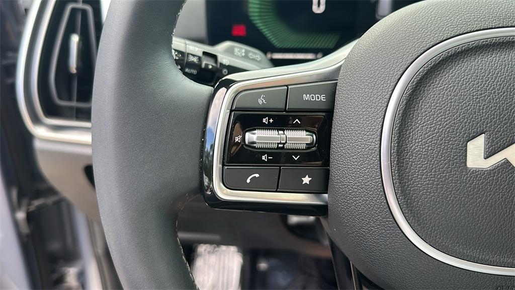 used 2024 Kia Sorento car, priced at $33,840