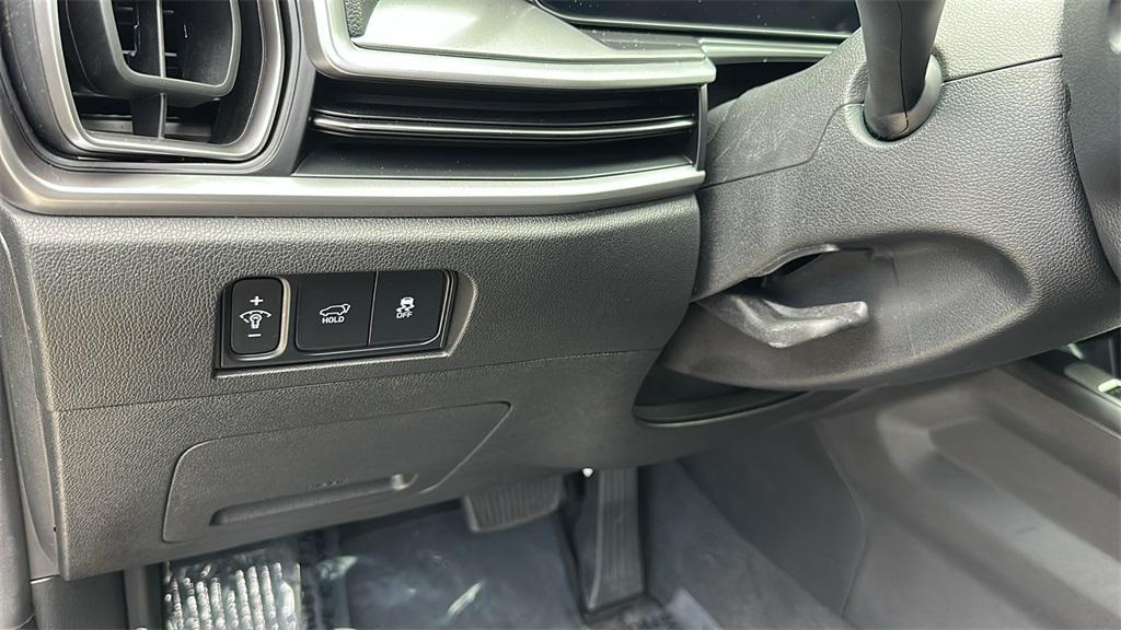 used 2024 Kia Sorento car, priced at $33,840