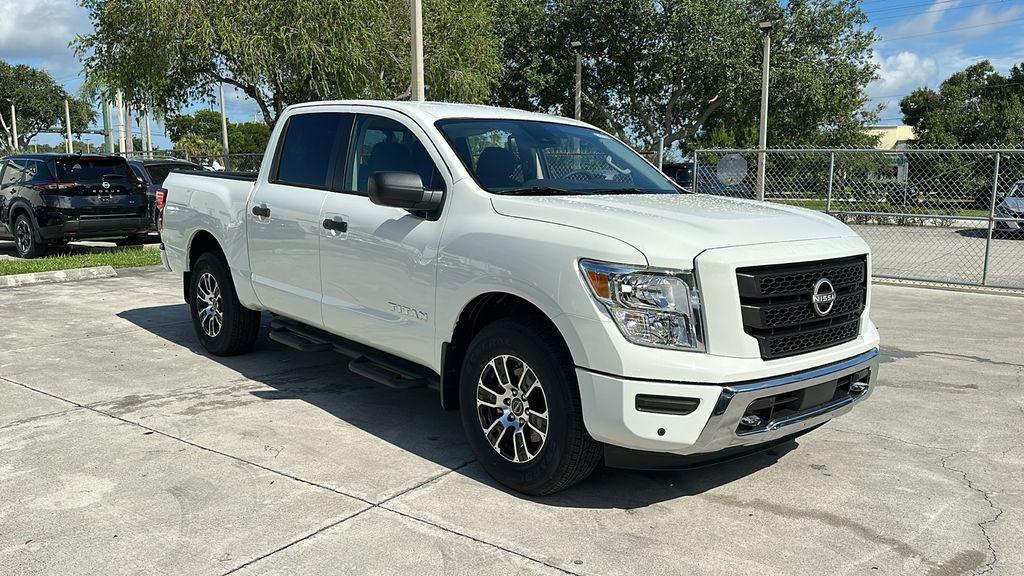 new 2024 Nissan Titan car, priced at $46,547