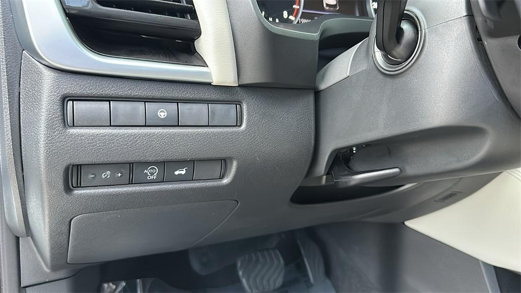 used 2023 Nissan Rogue car, priced at $25,988