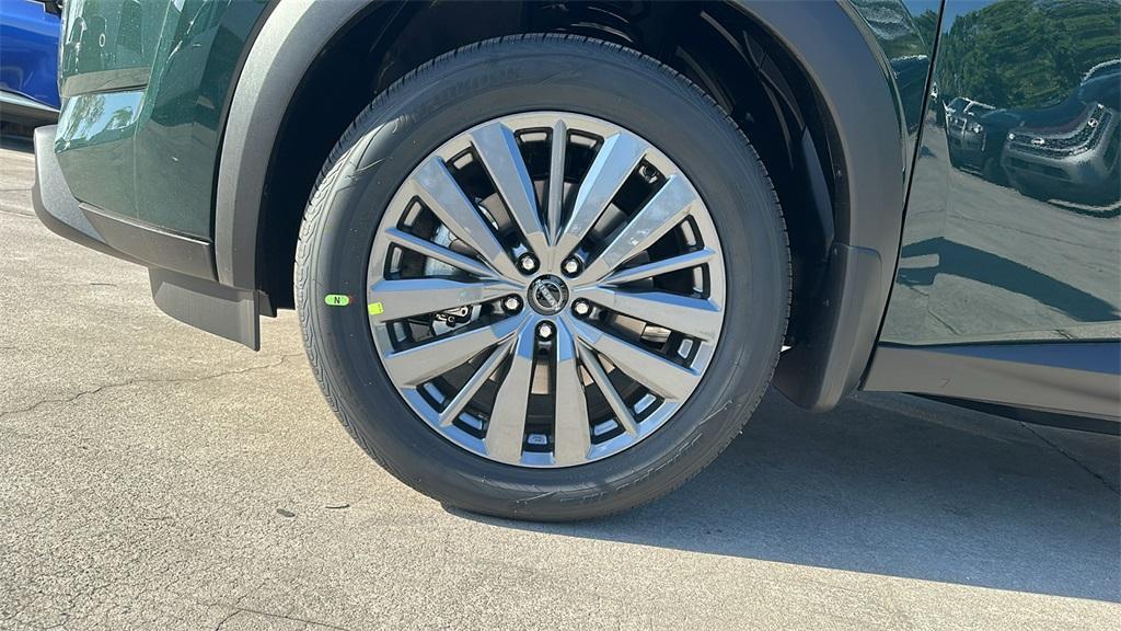 new 2025 Nissan Pathfinder car, priced at $44,948