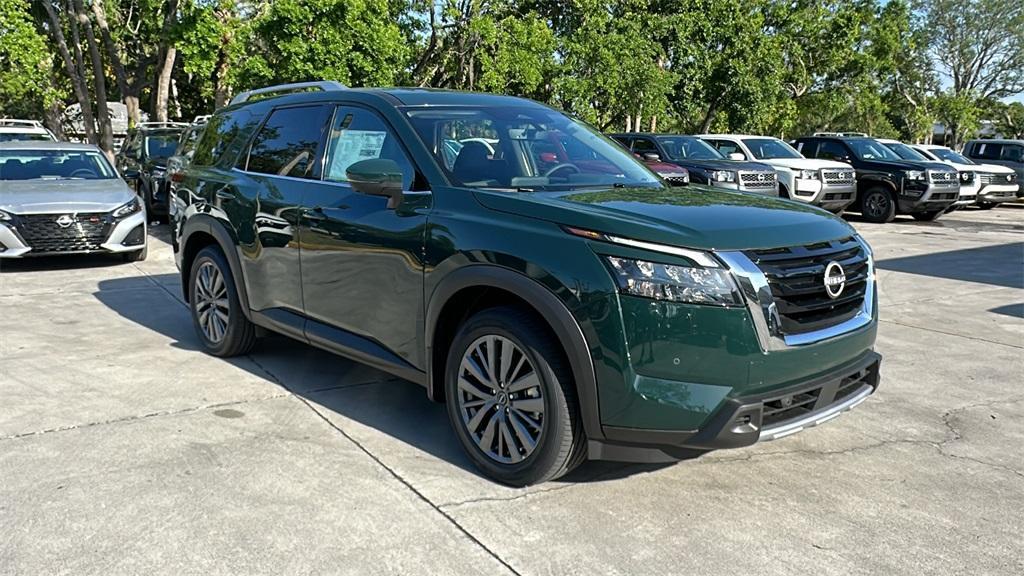 new 2025 Nissan Pathfinder car, priced at $45,448
