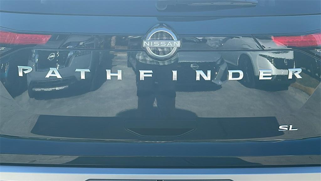 new 2025 Nissan Pathfinder car, priced at $44,948