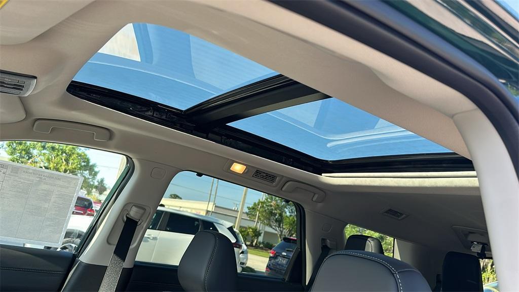 new 2025 Nissan Pathfinder car, priced at $44,948