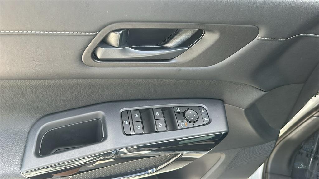 used 2024 Nissan Pathfinder car, priced at $32,995