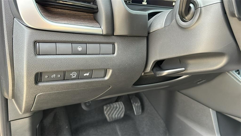 new 2025 Nissan Rogue car, priced at $39,826