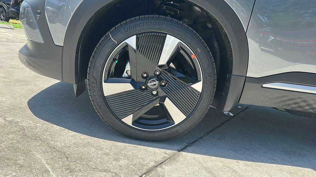 new 2025 Nissan Kicks car, priced at $27,410