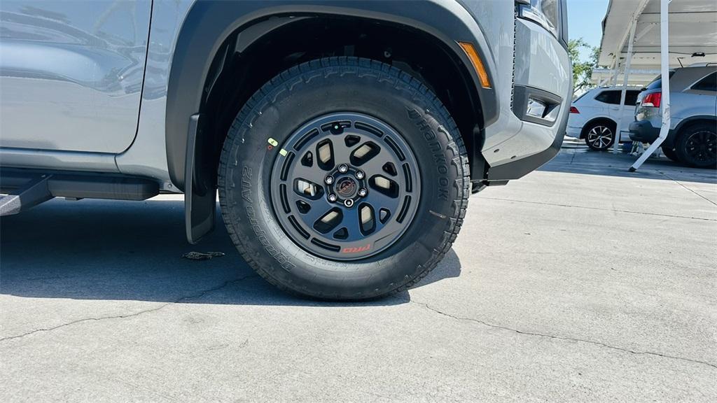 new 2025 Nissan Frontier car, priced at $39,726