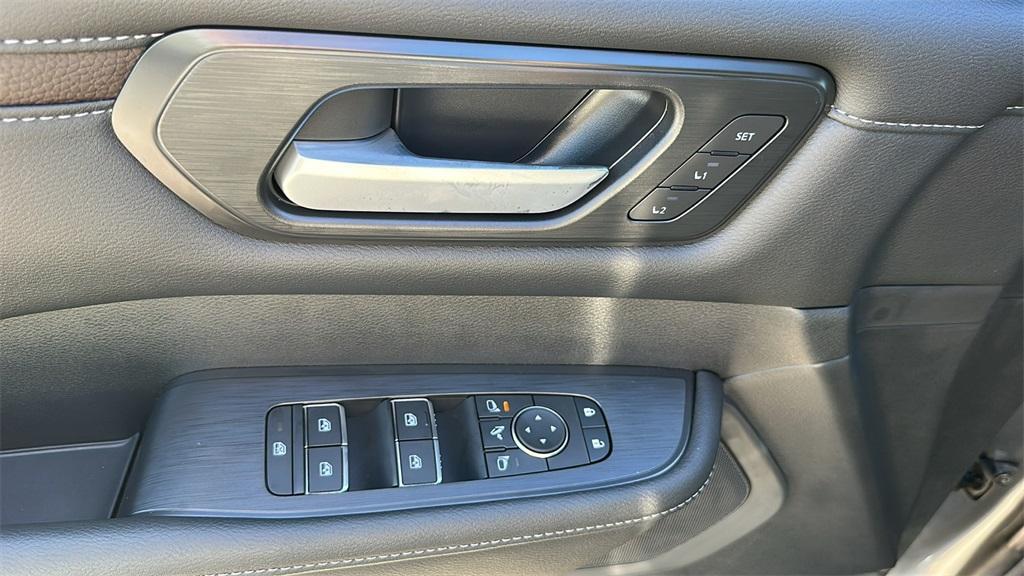 new 2025 Nissan Armada car, priced at $66,128