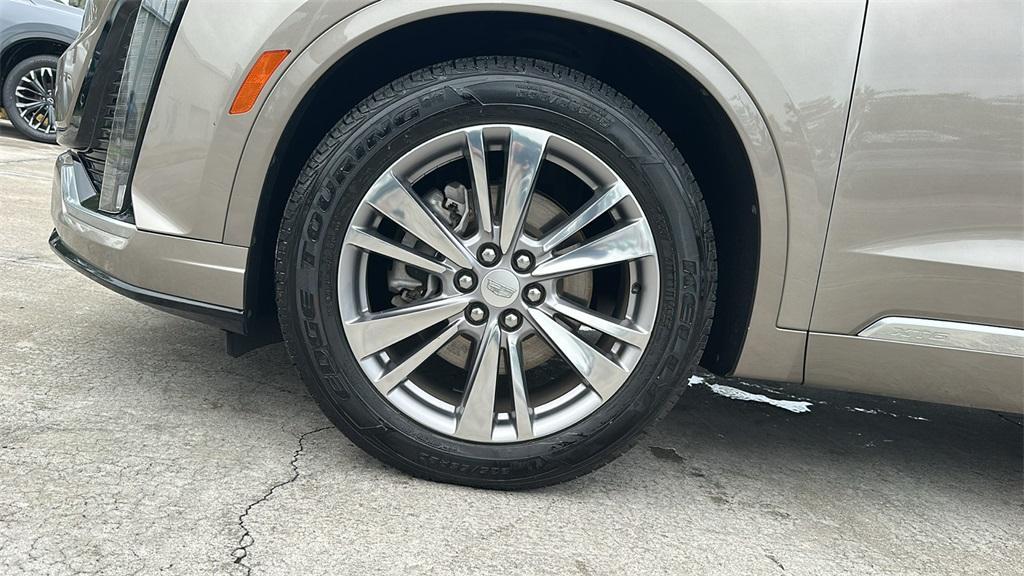 used 2023 Cadillac XT6 car, priced at $30,995