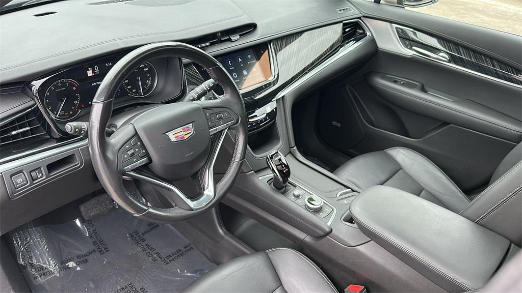used 2023 Cadillac XT6 car, priced at $30,995