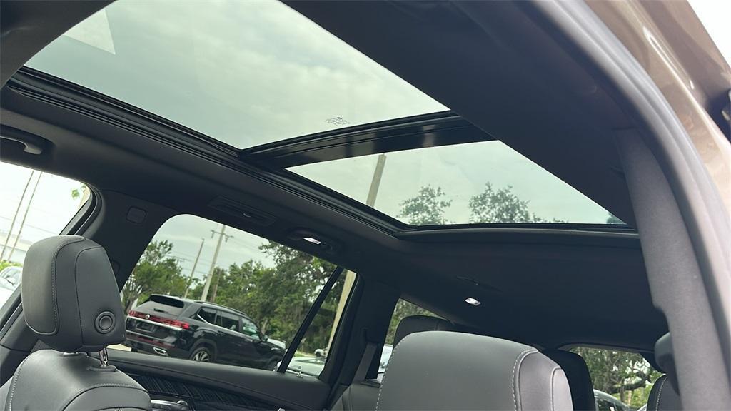 used 2023 Cadillac XT6 car, priced at $30,995