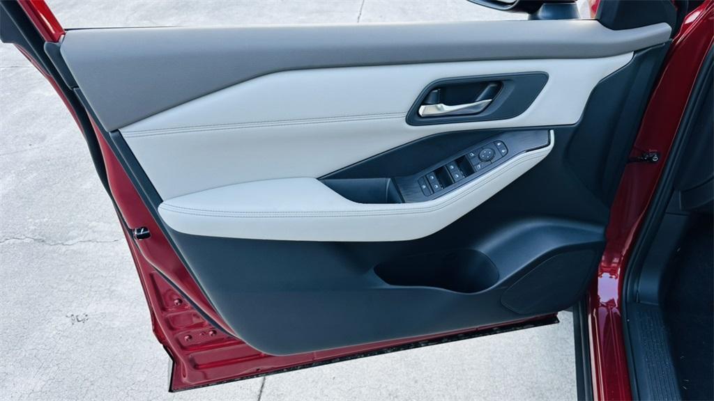 new 2025 Nissan Rogue car, priced at $32,927