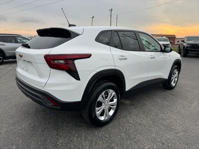 new 2025 Chevrolet Trax car