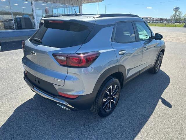 new 2025 Chevrolet TrailBlazer car, priced at $30,595