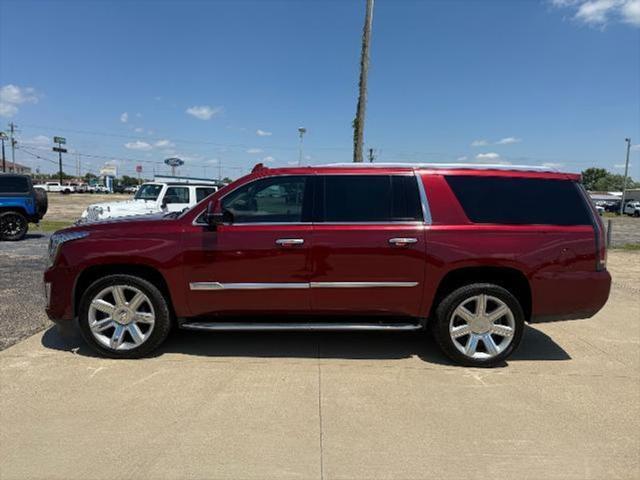 used 2020 Cadillac Escalade ESV car, priced at $46,999