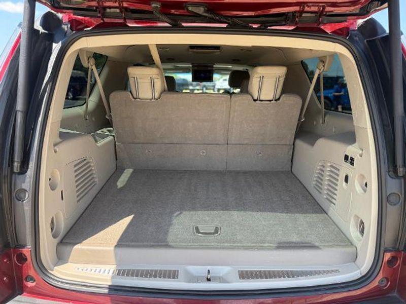 used 2020 Cadillac Escalade ESV car, priced at $43,998