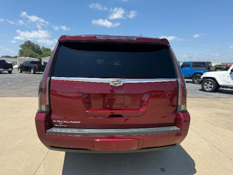 used 2020 Cadillac Escalade ESV car, priced at $43,998