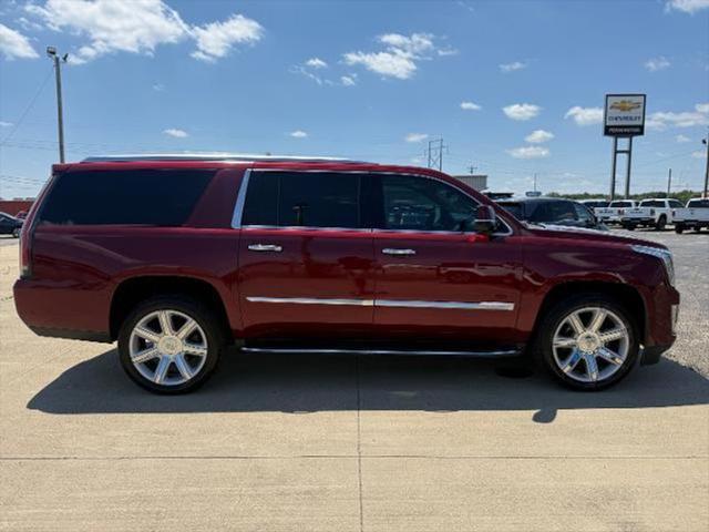 used 2020 Cadillac Escalade ESV car, priced at $46,999