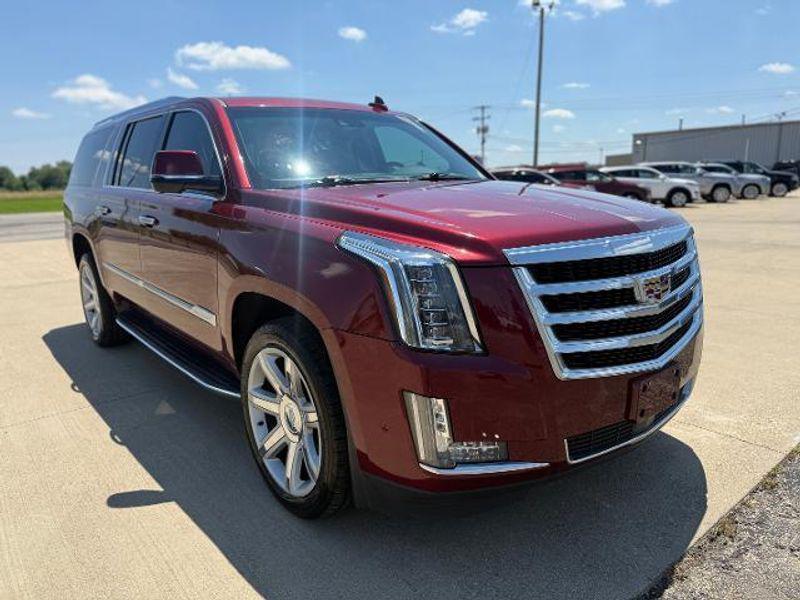 used 2020 Cadillac Escalade ESV car, priced at $43,998