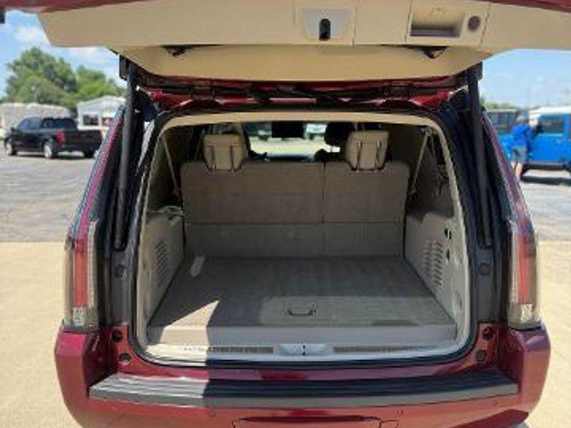 used 2020 Cadillac Escalade ESV car, priced at $43,998