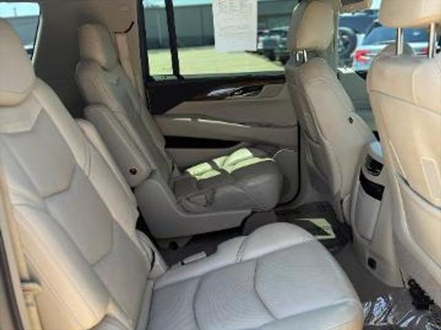 used 2020 Cadillac Escalade ESV car, priced at $46,999