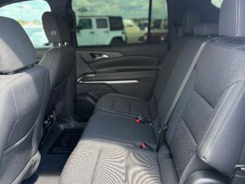used 2024 Chevrolet Traverse car, priced at $37,998