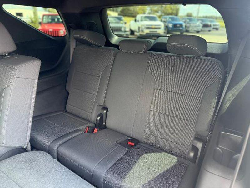 used 2024 Chevrolet Traverse car, priced at $37,998