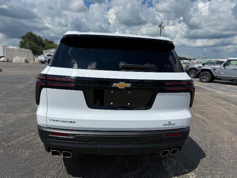 used 2024 Chevrolet Traverse car, priced at $37,998