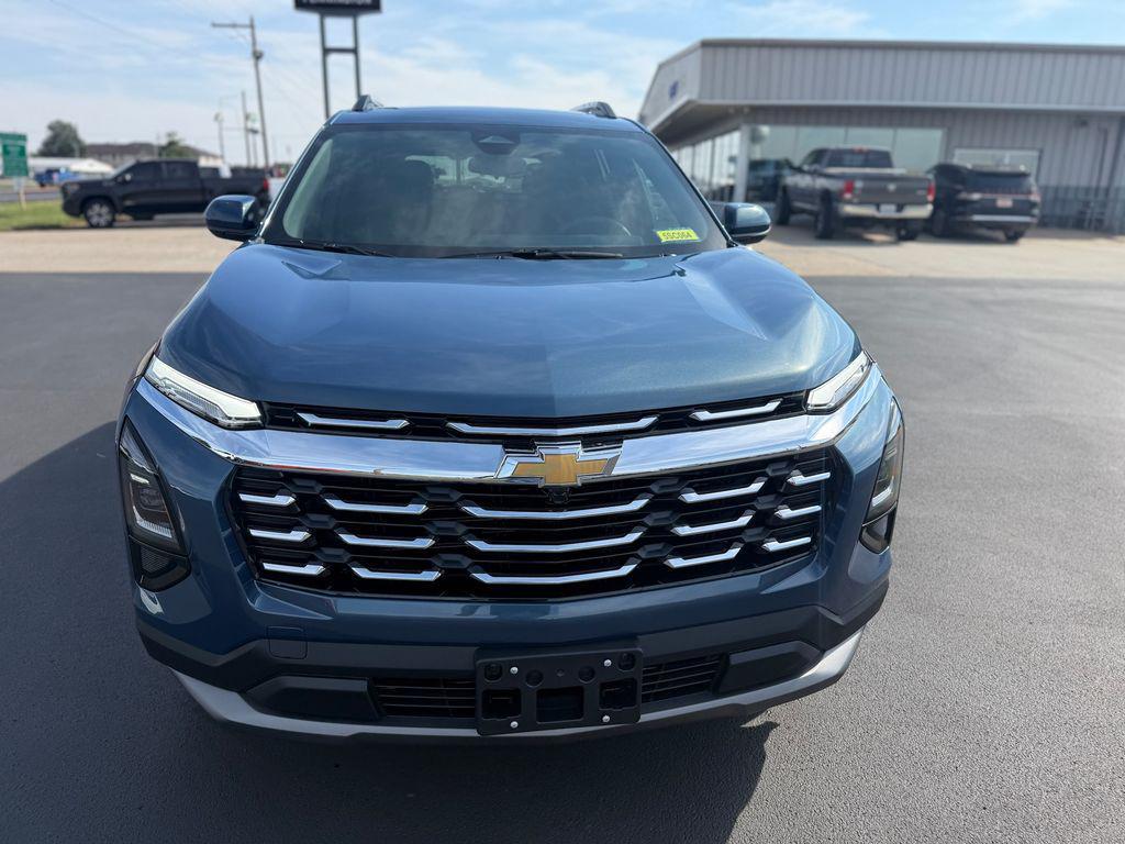 new 2026 Chevrolet Equinox car, priced at $32,140